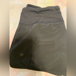 LuLuLemon size 8